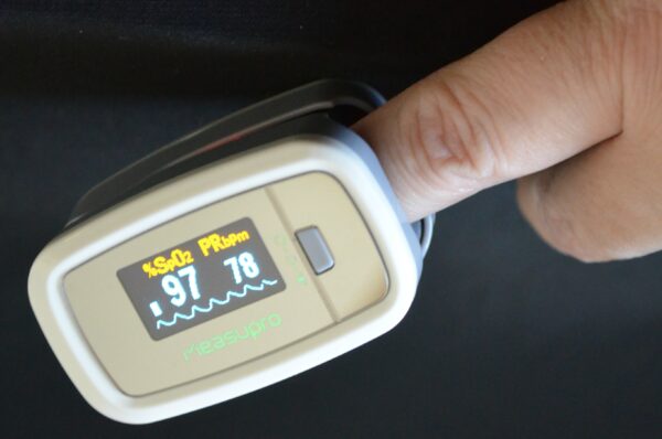 MeasuPro OX100 Instant Read Pulse Oximeter 3