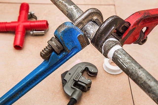 How to Find a Professional Plumber for Sewer Line Repair Services
